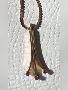 Avon Gold-Tone Pendant Necklace with Pink Stones